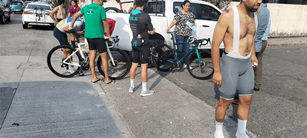 Atropellan a tres ciclistas en calles del Fraccionamiento Costa Verde