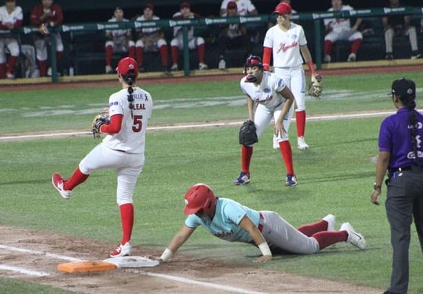 Vuela El Águila Femenil sobre Diablos Rojos