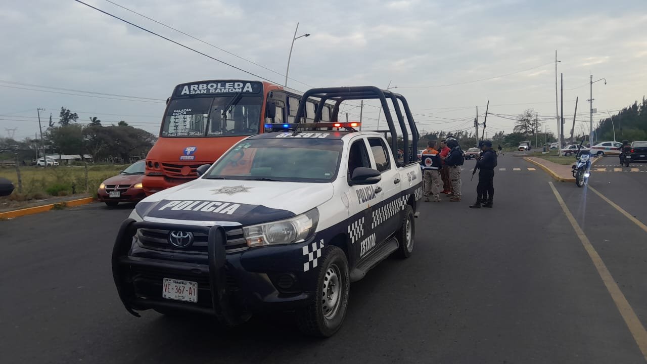 Atropellan a joven mujer en carretera estatal Veracruz-El Tejar de Medellín de Bravo