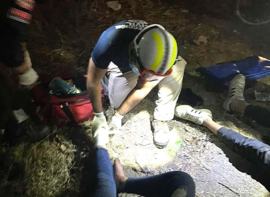 Tres heridos en choque de motos en carretera de Tierra Blanca