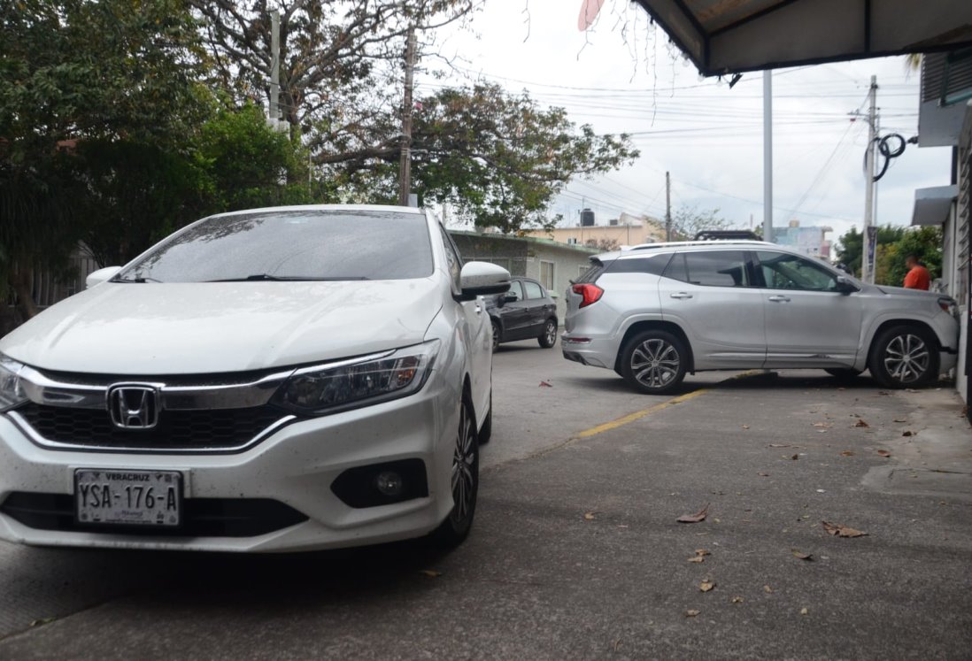 Aparatoso accidente vehicular en el fraccionamiento Reforma, en Veracruz