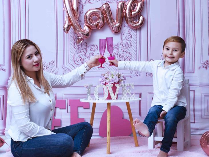 Parejas y familias veracruzanas celebran el Día del Amor y La Amistad