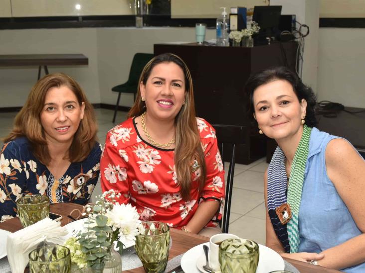 Mercedes Vallejo Maldonado protagoniza baby shower