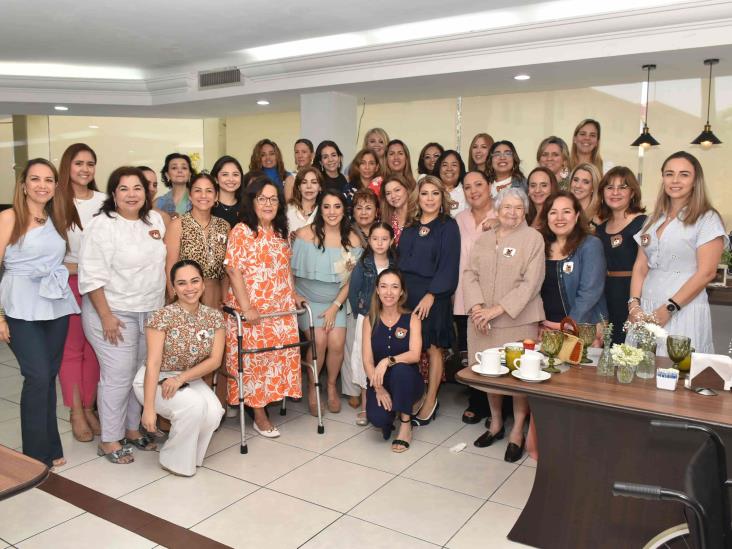 Mercedes Vallejo Maldonado protagoniza baby shower