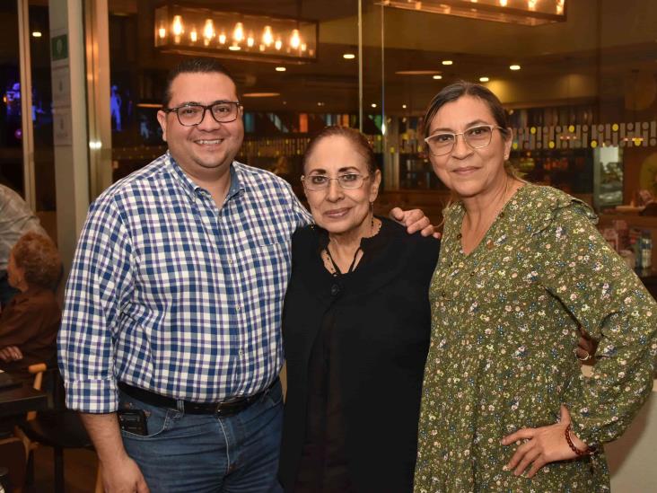 La Casa Enlace Club Virginia festeja el Día del Amor y La Amistad