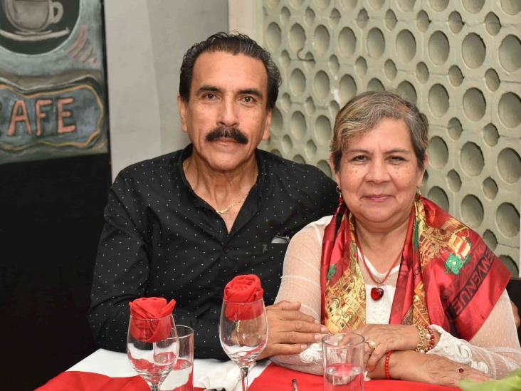 El Grupo de Amigos Queridos celebra el Día del Amor y la Amistad