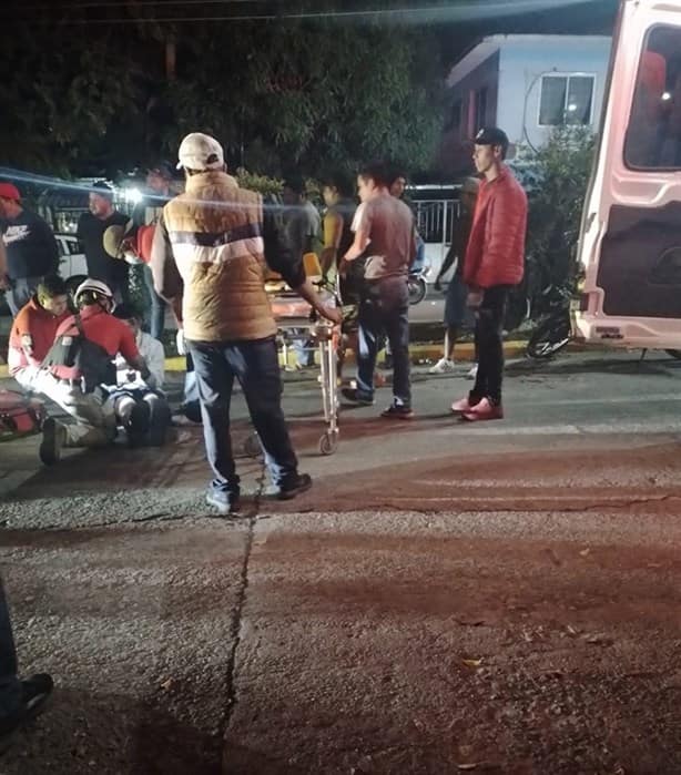 Joven derrapa en motocicleta en Tierra Blanca