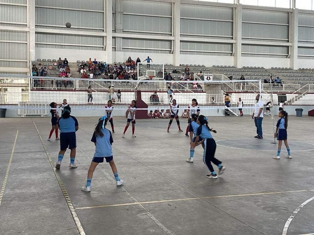 Brillan jóvenes en Juegos Deportivos Escolares