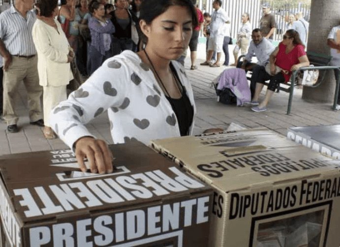 Se dice que: En los jóvenes y mujeres el futuro electoral