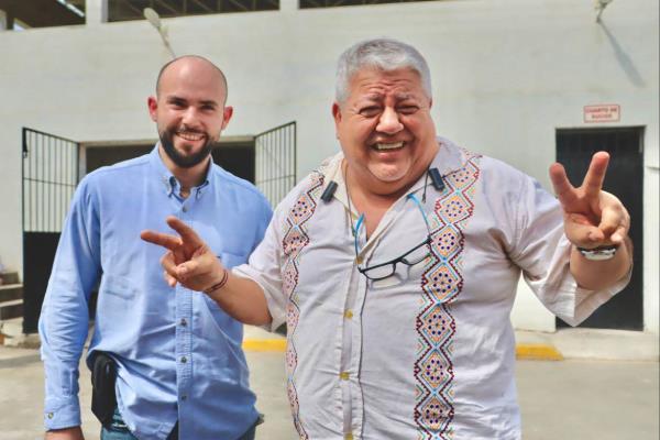 Manuel Huerta, con más de 20 puntos arriba en las encuestas