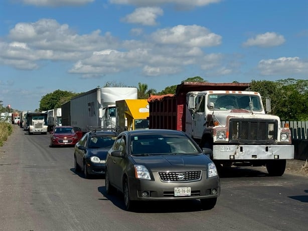 Tras 15 horas, pobladores retiran bloqueo en carretera Santa Fe – Paso del Toro