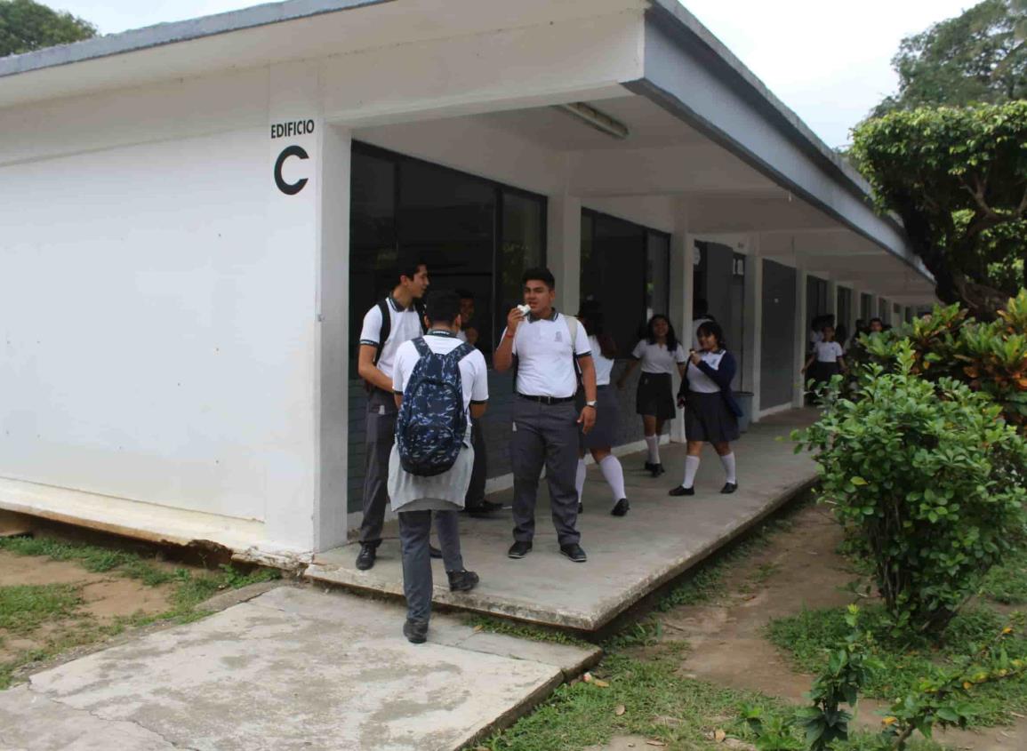 Jóvenes de Agua Dulce mayormente interesados en universidades en línea