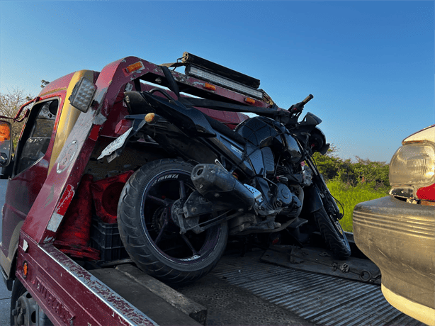 Fuerte accidente deja una mujer con severas lesiones en Arboledas San Miguel, en Medellín