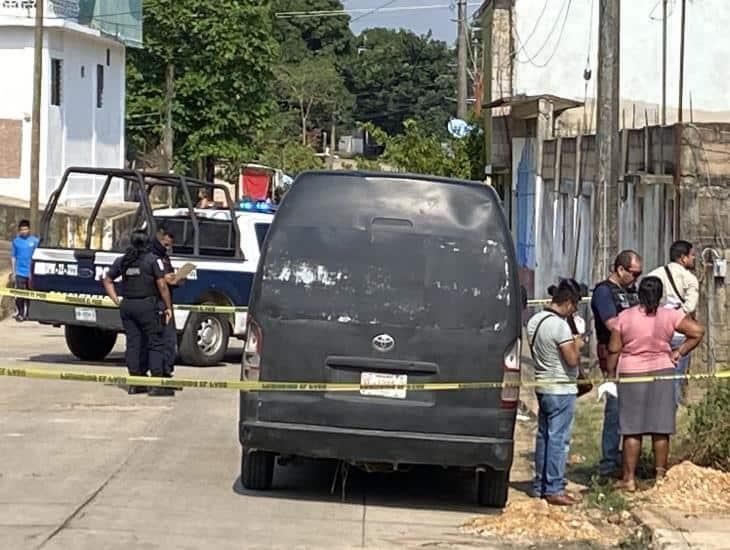 Lo duermen a plomazos; asesinato en vivienda de Cosoleacaque | VIDEO