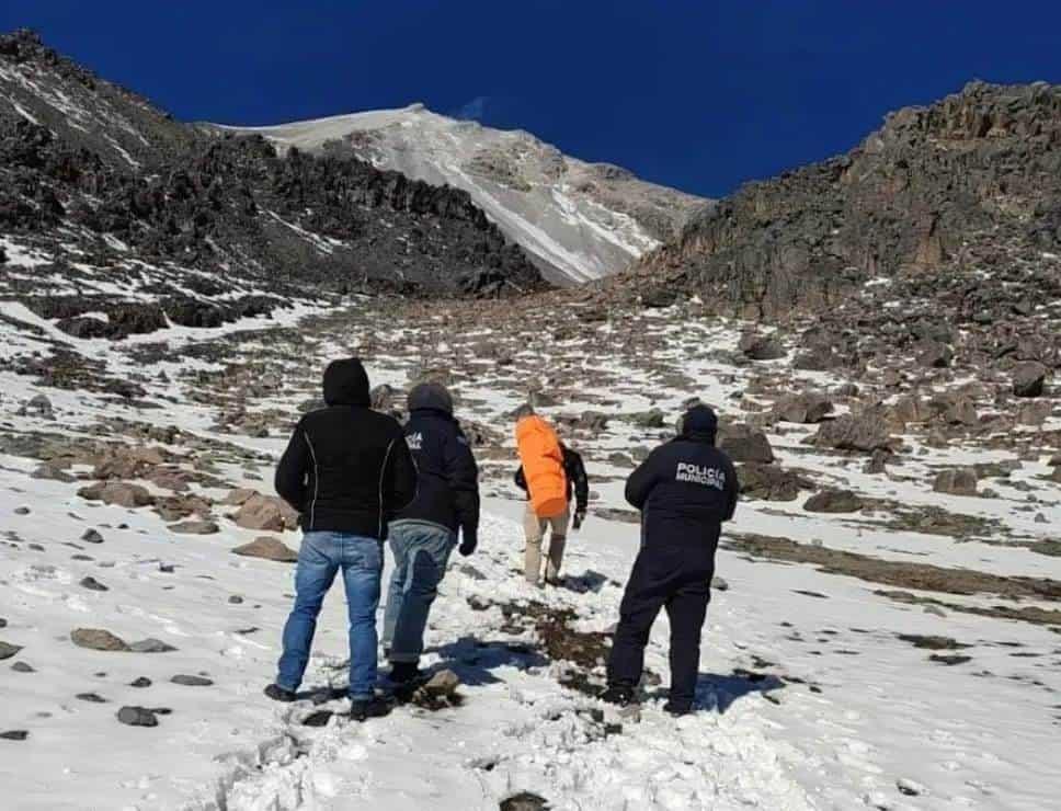 Hallan sin vida a guía, uno de los dos alpinistas extraviados en Pico de Orizaba