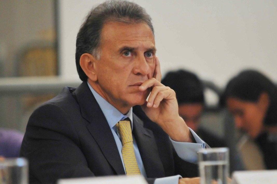 La versión sobre Yunes Linares es diferente