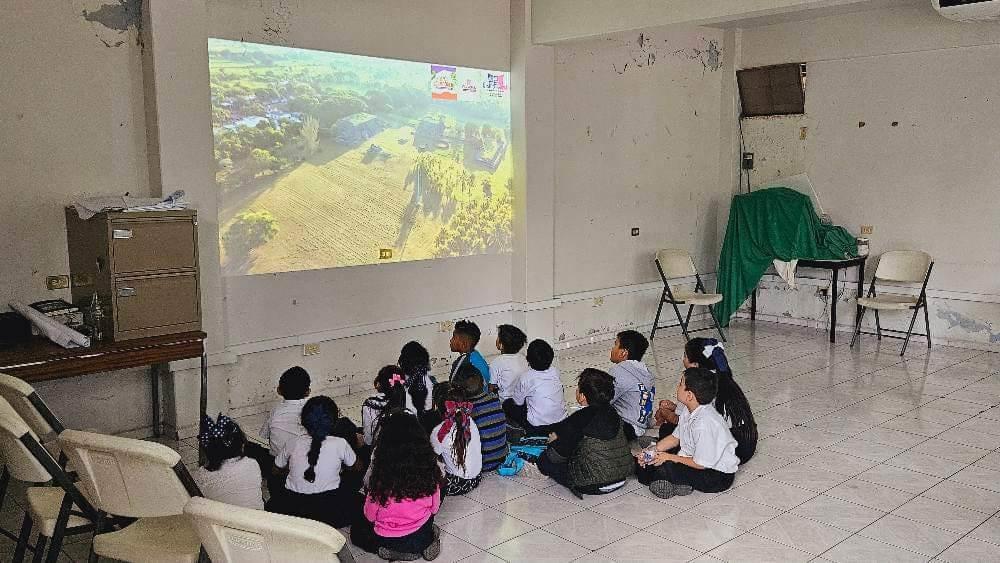 Enseñan a estudiantes de Cempoala sobre sustentabilidad de la energía