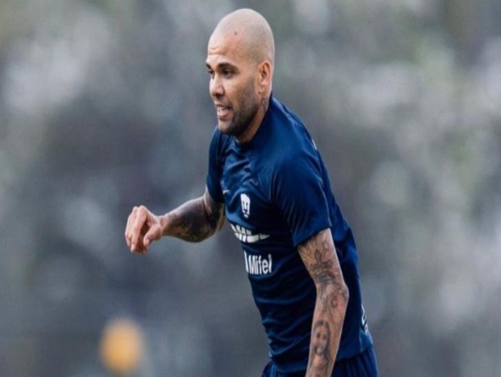 Caso Dani Alves: ¿Por qué se quedará en la cárcel el futbolista?