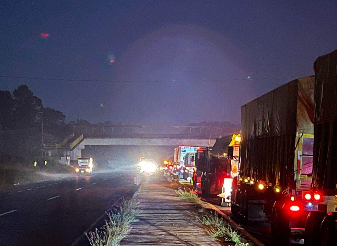 Más de cinco horas duró el bloqueo de la carretera Costera del Golfo