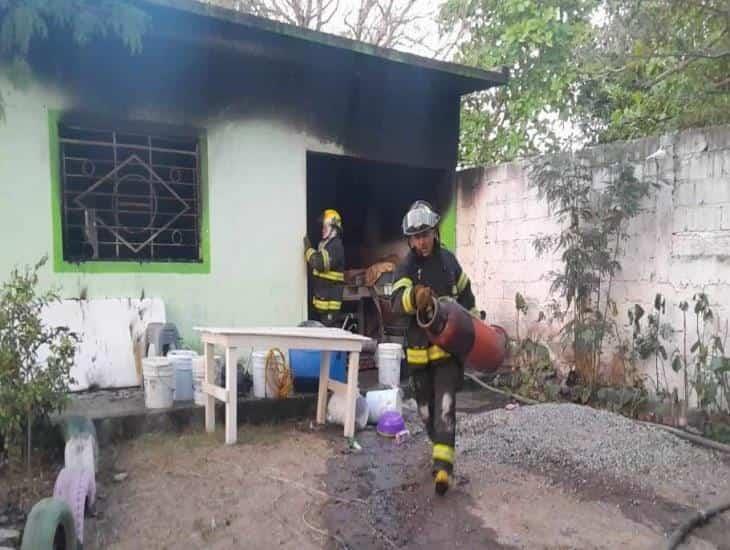 Abre válvulas de tanques de gas y provoca incendio en Veracruz: hay dos víctimas | VIDEO