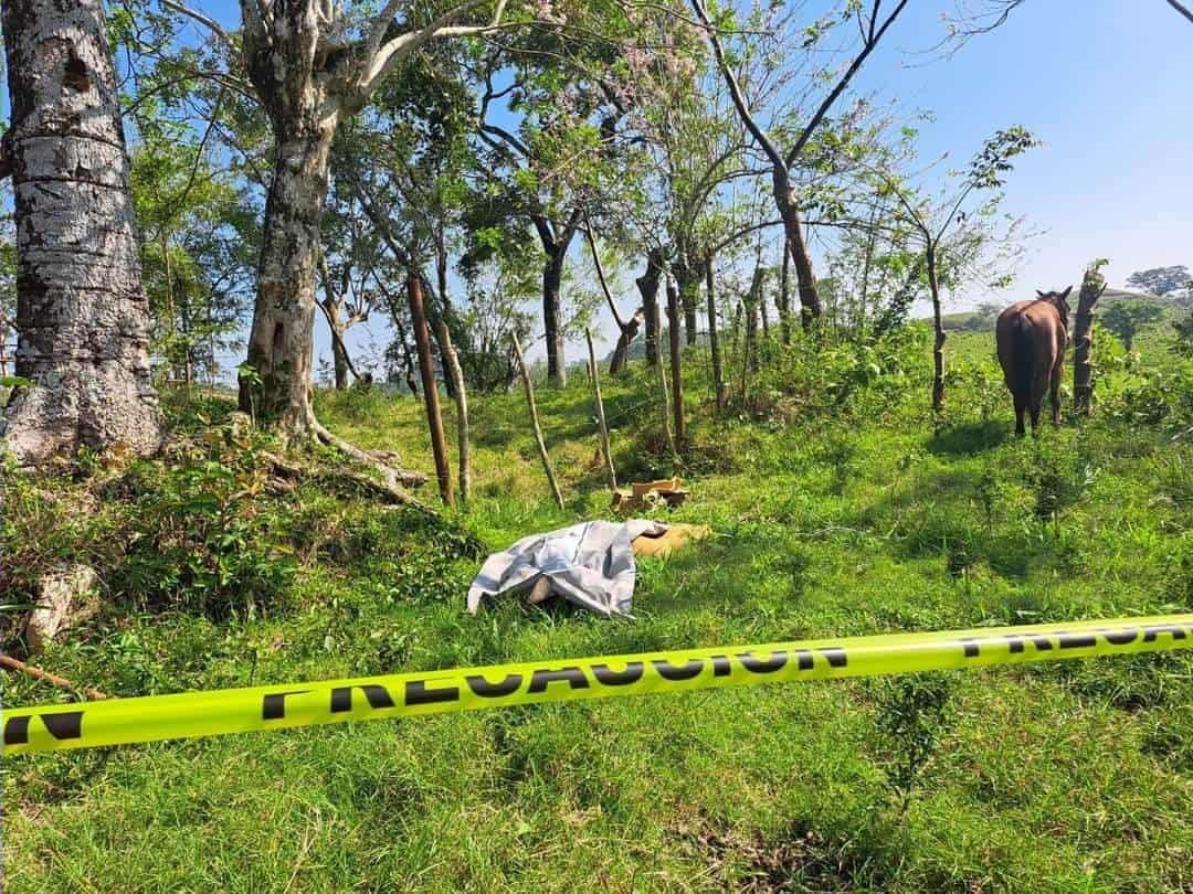 Campesino pierde la vida al ser arrastrado por su caballo