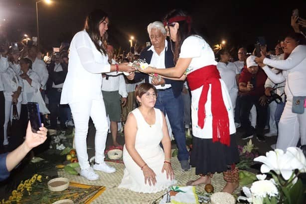 Rosa María Hernández Espejo arranca campaña en playa Regatas, Veracruz