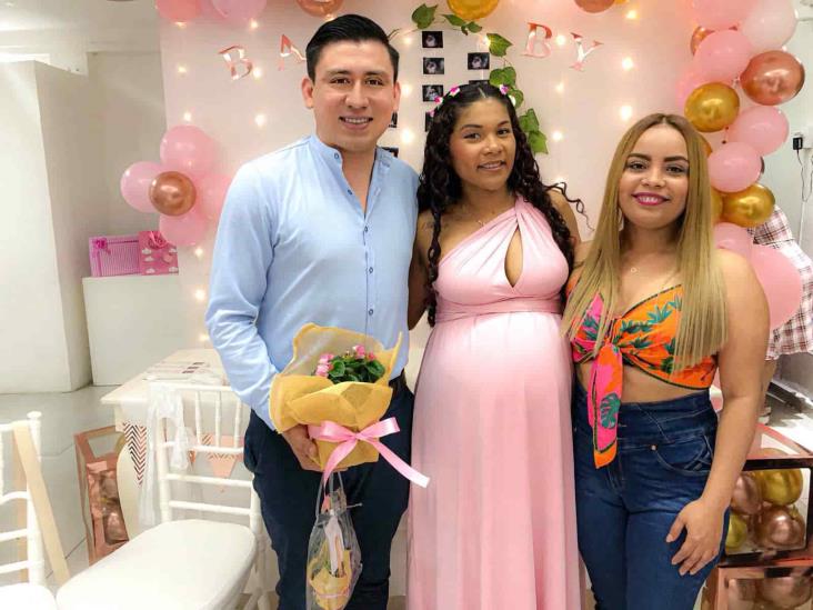 Denisse Becerra protagoniza ameno baby shower