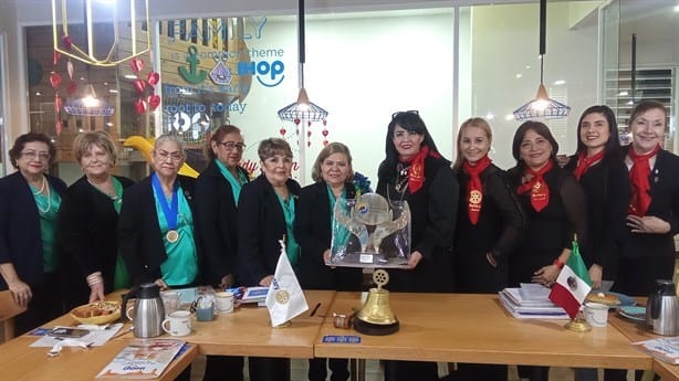 Club Rotario Veracruz Libertad recibe Trofeo de la Amistad