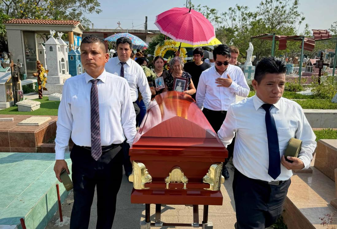 Despiden a la reportera Myriam Serrano Gamboa en panteón Jardín de Veracruz