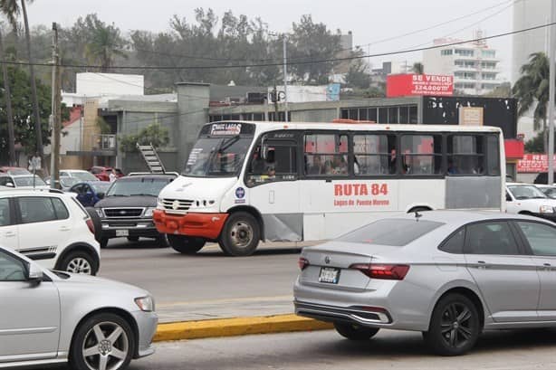 Ciudadanos denuncian mal servicio del transporte público en Veracruz