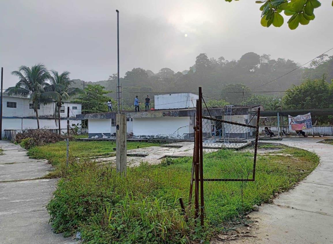 Por fin comenzó la rehabilitación del centro de salud de Villa Cuichapa | VIDEO