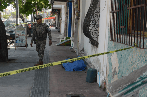 Fallece hombre en situación de calle en el barrio de la Huaca, Veracruz | VIDEO