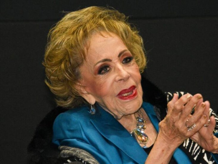 Silvia Pinal envía esperanzador mensaje desde el hospital | VIDEO