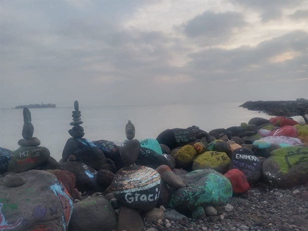 ¿Qué es stone balance? En esta zona de playa de Veracruz se realiza | FOTOS