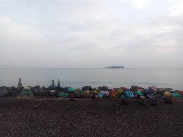 ¿Qué es stone balance? En esta zona de playa de Veracruz se realiza | FOTOS