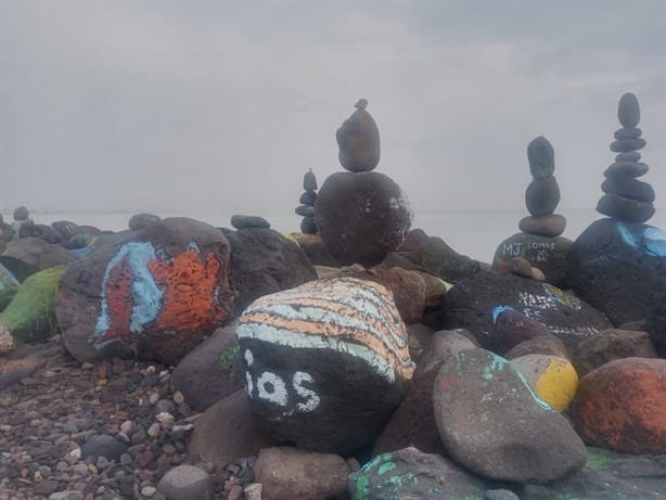 ¿Qué es stone balance? En esta zona de playa de Veracruz se realiza | FOTOS