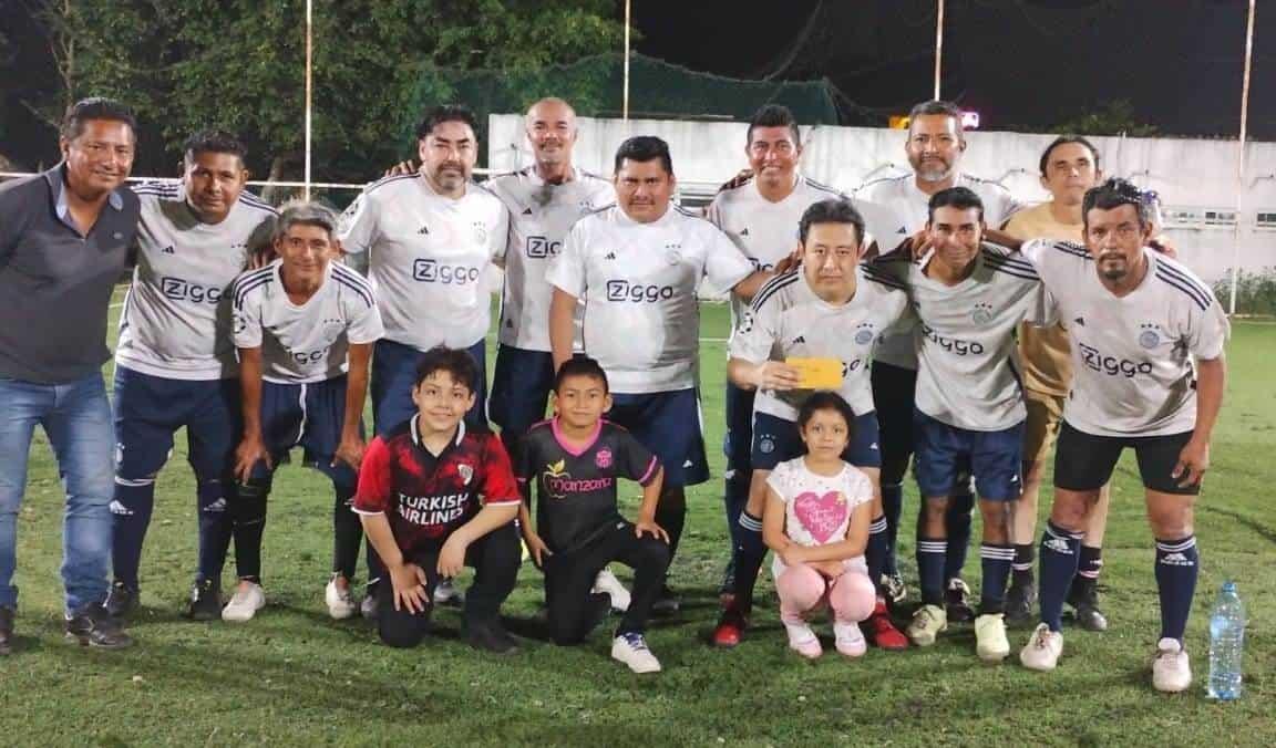 Salió el campeón de futbol 7 de cuarentones en Jáltipan