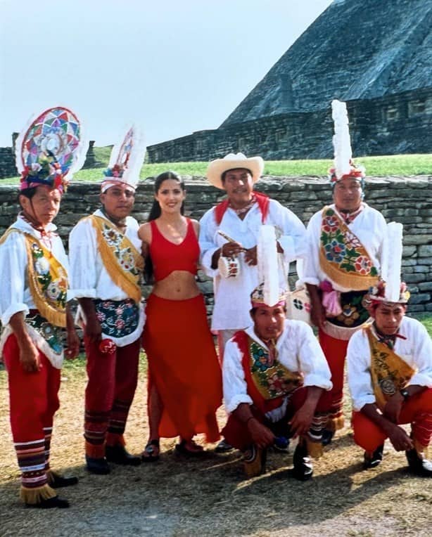 Salma Hayek comparte fotos de su juventud en El Tajín y se muestra orgullosa de sus raíces | FOTOS