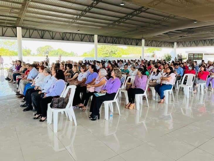 Conmemoran en Día de la Mujer con conferencias en Nanchital