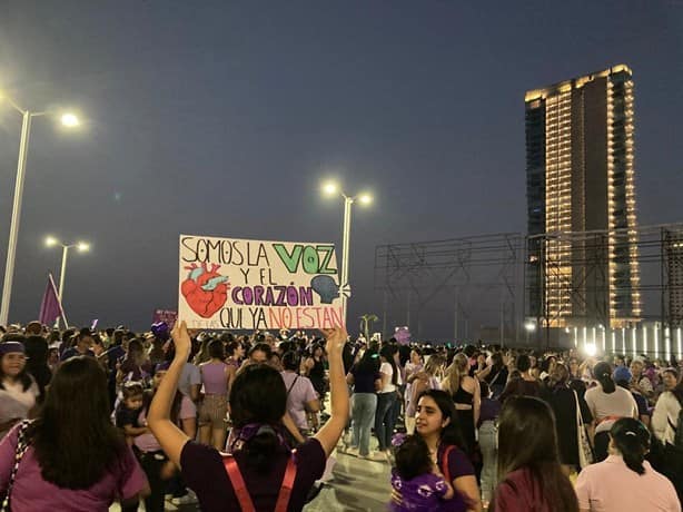 Miles de mujeres levantan la voz en Veracruz | VIDEO