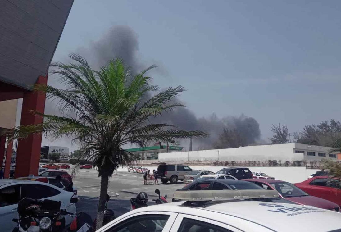 Alertan por fuerte incendio al norte de la ciudad de Veracruz | VIDEO