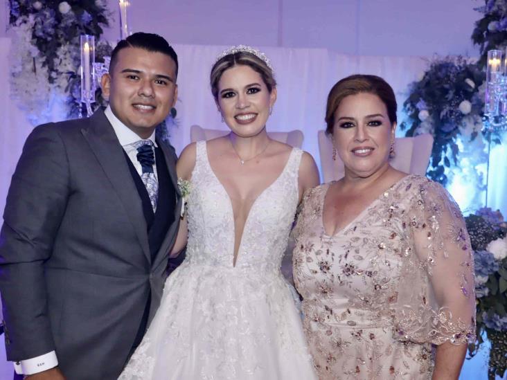 Eliana Alceda Álvarez y Víctor Hugo Chantrés Castillo contraen sagrado matrimonio