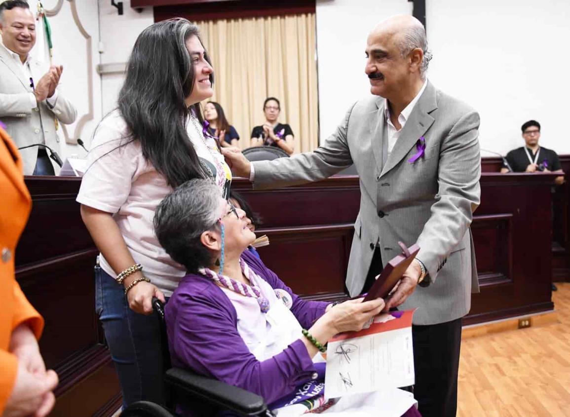 Sobreviviente recibió la medalla María Teresa de Medina y Miranda