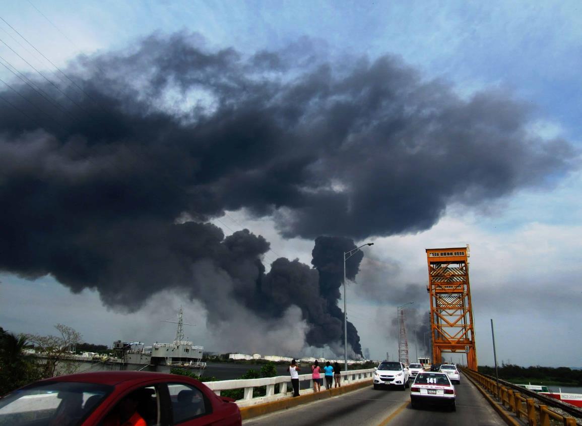 La explosión en complejo de Pemex del sur de Veracruz que costó 250 mdd