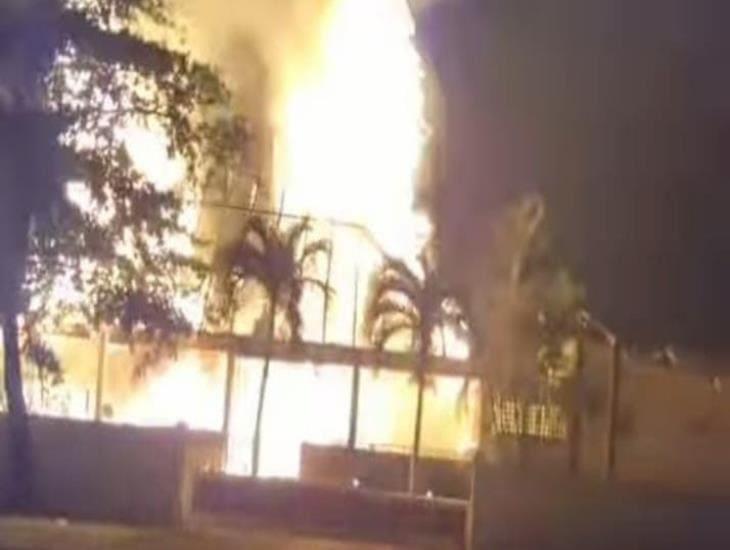 Se incendia palapa en Veracruz duranta la madrugada