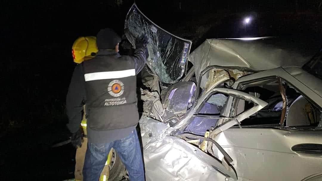 Hombre pierde la vida al accidentarse en su automóvil en Altotonga, Veracruz