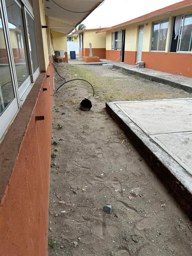 Roban telesecundaria en Alvarado y se llevan hasta azúcar