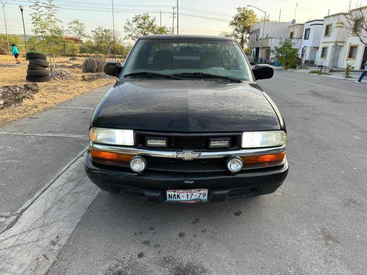 Roban camioneta en colonia Paraíso de Córdoba