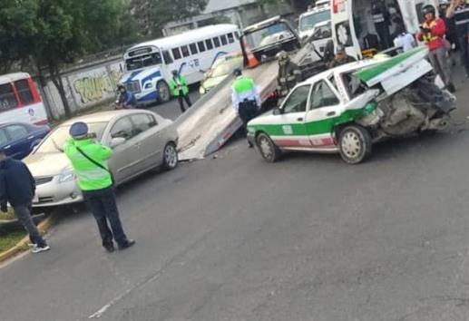 Accidente vehicular en el Boulevard Xalapa–Banderilla, deja tres lesionados 