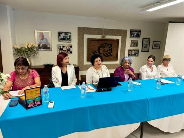 Presentan libro Primavera Comunitaria: el Protagonismo de las Mujeres y el Despertar de la Conciencia